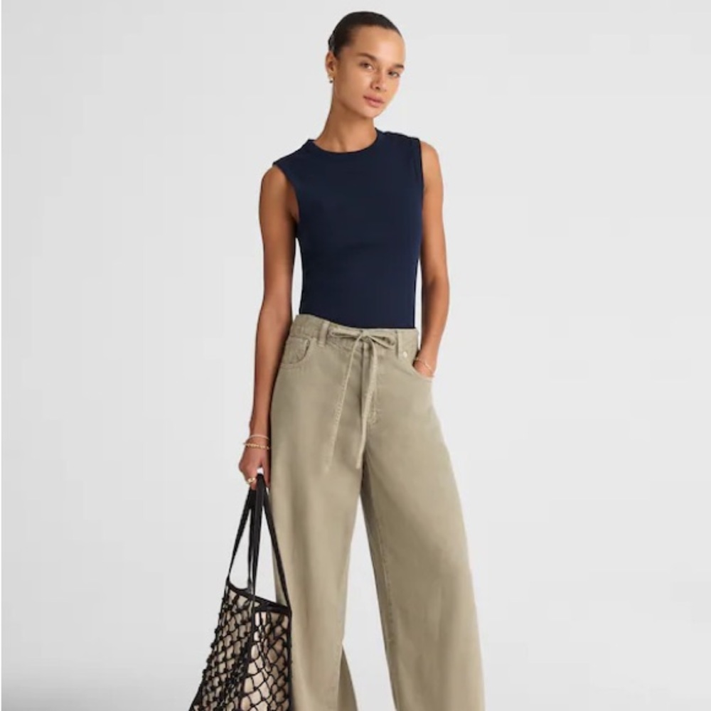 Madewell The '90s Crew Neck Tank in Compact Cotton - size small - Picture 2 of 5